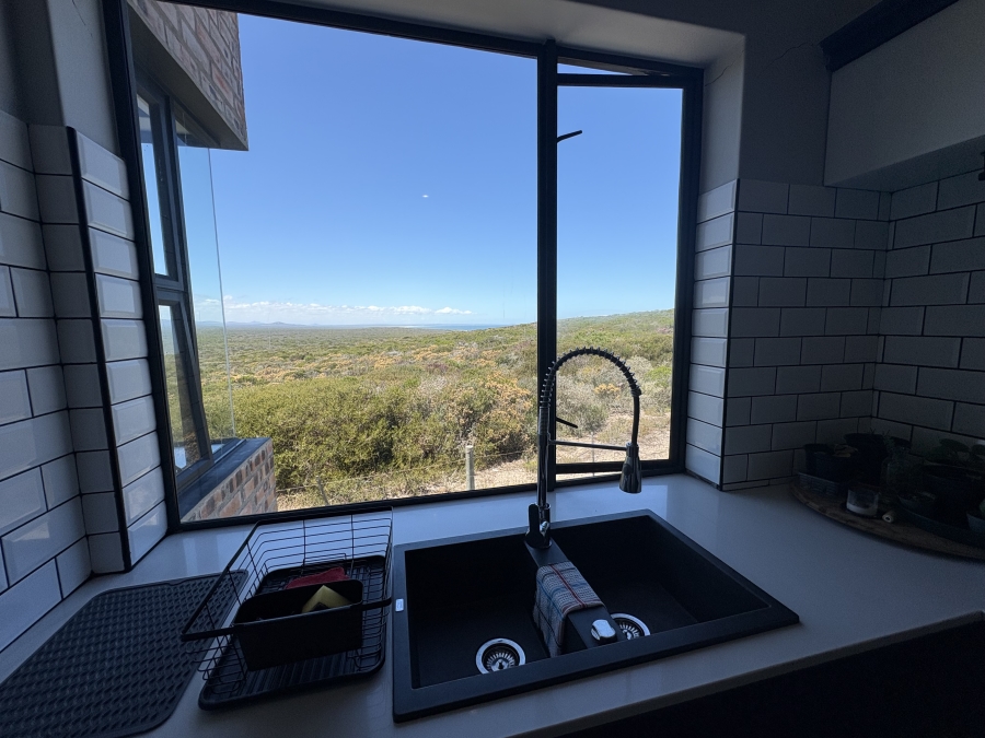 5 Bedroom Property for Sale in Pearl Bay Western Cape